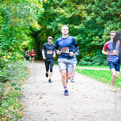 12.10.2025 - Bramfelder Halbmarathon 2025 Dr. Thomas Lammeyer http://msf.ph/oto/9348843 12.10.2025 10:28:44 Laufen 2261, 2323, 27, 2700 meine-sportfotos.de