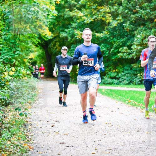 12.10.2025 - Bramfelder Halbmarathon 2025 Dr. Thomas Lammeyer http://msf.ph/oto/9348844 12.10.2025 10:28:45 Laufen 2323, 2261, 59, 2700 meine-sportfotos.de