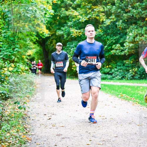 12.10.2025 - Bramfelder Halbmarathon 2025 Dr. Thomas Lammeyer http://msf.ph/oto/9348846 12.10.2025 10:28:45 Laufen 2323, 2261, 125, 2759, 2700 meine-sportfotos.de
