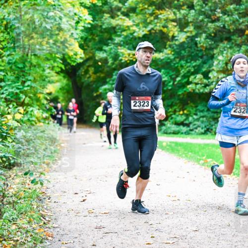 12.10.2025 - Bramfelder Halbmarathon 2025 Dr. Thomas Lammeyer http://msf.ph/oto/9348859 12.10.2025 10:28:47 Laufen 2323, 232 meine-sportfotos.de