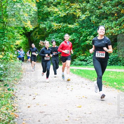 12.10.2025 - Bramfelder Halbmarathon 2025 Dr. Thomas Lammeyer http://msf.ph/oto/9348891 12.10.2025 10:28:56 Laufen 2211, 2800, 2340 meine-sportfotos.de