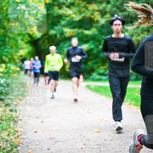 12.10.2025 - Bramfelder Halbmarathon 2025 Dr. Thomas Lammeyer http://msf.ph/oto/9348917 12.10.2025 10:29:00 Laufen 2800 meine-sportfotos.de