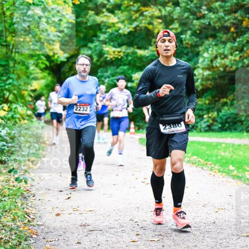 12.10.2025 - Bramfelder Halbmarathon 2025 Dr. Thomas Lammeyer http://msf.ph/oto/9348958 12.10.2025 10:29:06 Laufen 2232, 2380 meine-sportfotos.de
