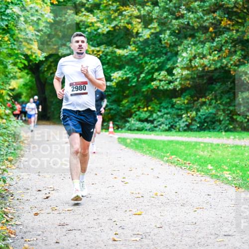 12.10.2025 - Bramfelder Halbmarathon 2025 Dr. Thomas Lammeyer http://msf.ph/oto/9348981 12.10.2025 10:29:11 Laufen 2980 meine-sportfotos.de