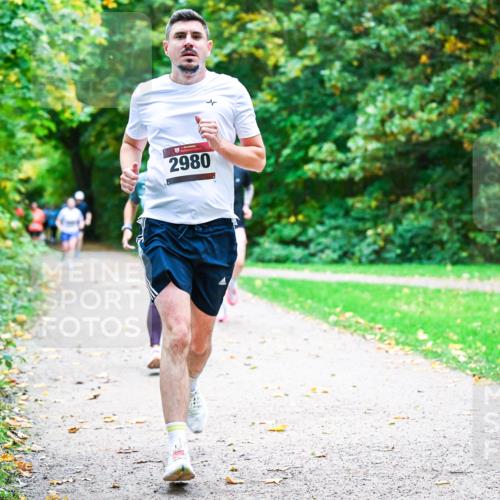12.10.2025 - Bramfelder Halbmarathon 2025 Dr. Thomas Lammeyer http://msf.ph/oto/9348987 12.10.2025 10:29:12 Laufen 2980 meine-sportfotos.de