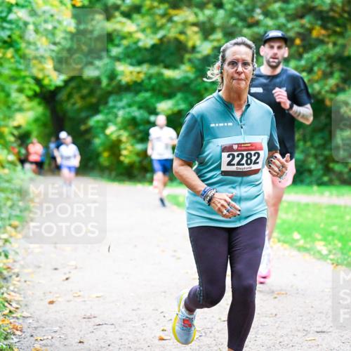 12.10.2025 - Bramfelder Halbmarathon 2025 Dr. Thomas Lammeyer http://msf.ph/oto/9348998 12.10.2025 10:29:14 Laufen 2282 meine-sportfotos.de