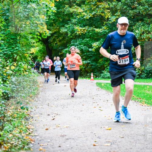 12.10.2025 - Bramfelder Halbmarathon 2025 Dr. Thomas Lammeyer http://msf.ph/oto/9349024 12.10.2025 10:29:23 Laufen 2234, 2269, 2194 meine-sportfotos.de
