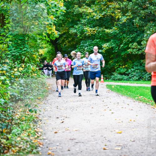 12.10.2025 - Bramfelder Halbmarathon 2025 Dr. Thomas Lammeyer http://msf.ph/oto/9349044 12.10.2025 10:29:26 Laufen 2235, 2407, 2350, 2234, 205, 2269 meine-sportfotos.de