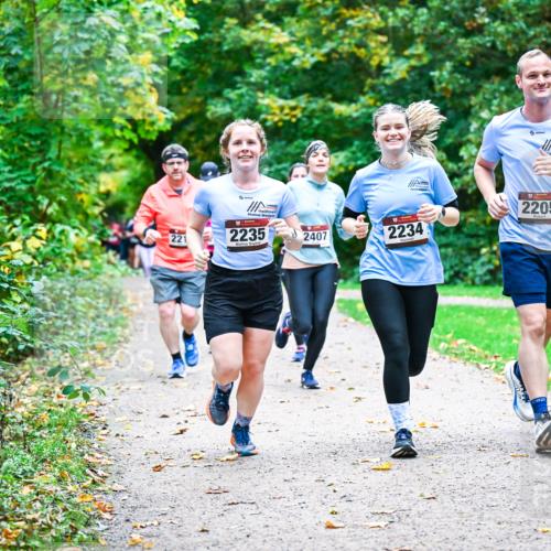 12.10.2025 - Bramfelder Halbmarathon 2025 Dr. Thomas Lammeyer http://msf.ph/oto/9349064 12.10.2025 10:29:29 Laufen 221, 2235, 2407, 2234, 2205 meine-sportfotos.de