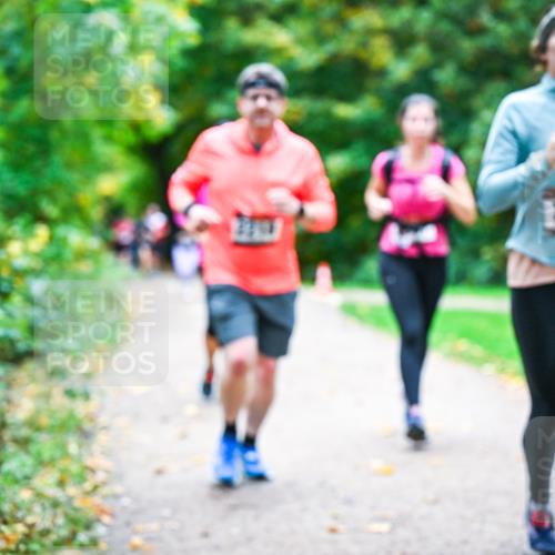 12.10.2025 - Bramfelder Halbmarathon 2025 Dr. Thomas Lammeyer http://msf.ph/oto/9349070 12.10.2025 10:29:31 Laufen 2407, 90 meine-sportfotos.de