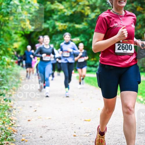 12.10.2025 - Bramfelder Halbmarathon 2025 Dr. Thomas Lammeyer http://msf.ph/oto/9349138 12.10.2025 10:29:45 Laufen 34, 2600 meine-sportfotos.de