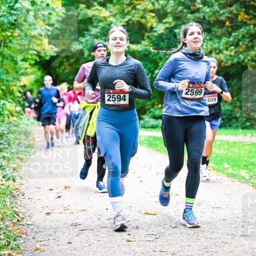 12.10.2025 - Bramfelder Halbmarathon 2025 Dr. Thomas Lammeyer http://msf.ph/oto/9349149 12.10.2025 10:29:47 Laufen 2594, 2599, 2409 meine-sportfotos.de