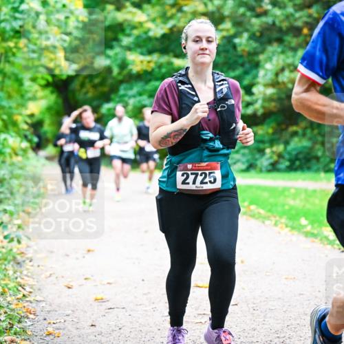 12.10.2025 - Bramfelder Halbmarathon 2025 Dr. Thomas Lammeyer http://msf.ph/oto/9349248 12.10.2025 10:30:06 Laufen 2725, 2501, 12 meine-sportfotos.de