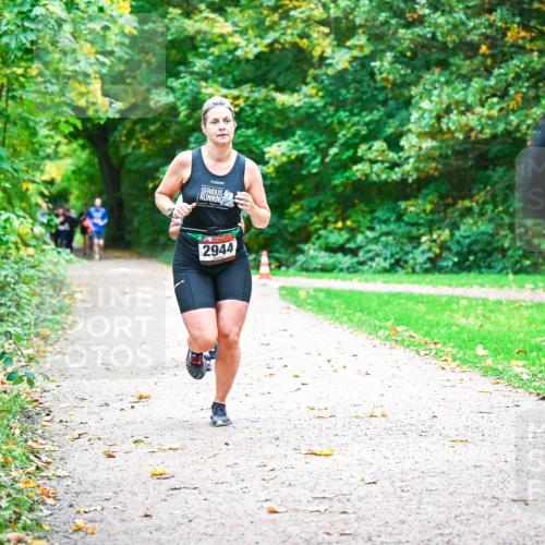 12.10.2025 - Bramfelder Halbmarathon 2025 Dr. Thomas Lammeyer http://msf.ph/oto/9349291 12.10.2025 10:30:13 Laufen 2944 meine-sportfotos.de
