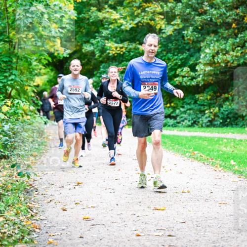 12.10.2025 - Bramfelder Halbmarathon 2025 Dr. Thomas Lammeyer http://msf.ph/oto/9349327 12.10.2025 10:30:27 Laufen 2592, 2577, 2249 meine-sportfotos.de