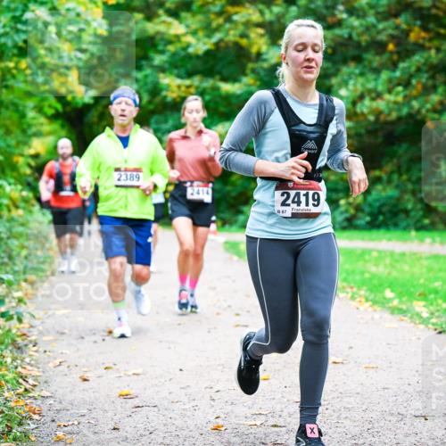 12.10.2025 - Bramfelder Halbmarathon 2025 Dr. Thomas Lammeyer http://msf.ph/oto/9349371 12.10.2025 10:30:35 Laufen 2389, 2414, 2419, 87 meine-sportfotos.de