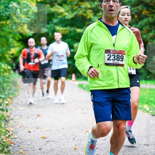 12.10.2025 - Bramfelder Halbmarathon 2025 Dr. Thomas Lammeyer http://msf.ph/oto/9349381 12.10.2025 10:30:37 Laufen 34, 2389 meine-sportfotos.de