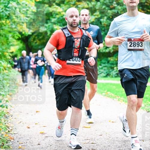 12.10.2025 - Bramfelder Halbmarathon 2025 Dr. Thomas Lammeyer http://msf.ph/oto/9349398 12.10.2025 10:30:40 Laufen 603, 2893 meine-sportfotos.de