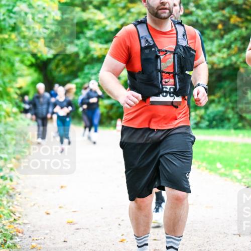 12.10.2025 - Bramfelder Halbmarathon 2025 Dr. Thomas Lammeyer http://msf.ph/oto/9349402 12.10.2025 10:30:40 Laufen 50, 28 meine-sportfotos.de