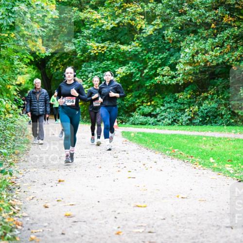 12.10.2025 - Bramfelder Halbmarathon 2025 Dr. Thomas Lammeyer http://msf.ph/oto/9349409 12.10.2025 10:30:43 Laufen 2956, 240 meine-sportfotos.de