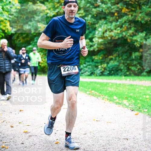 12.10.2025 - Bramfelder Halbmarathon 2025 Dr. Thomas Lammeyer http://msf.ph/oto/9349442 12.10.2025 10:30:49 Laufen 2019, 2206 meine-sportfotos.de