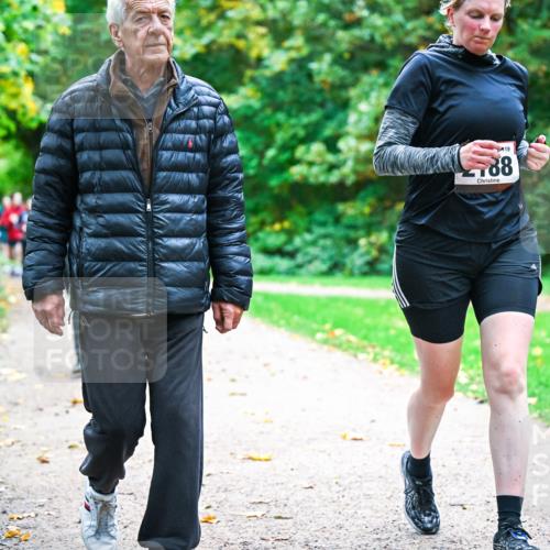 12.10.2025 - Bramfelder Halbmarathon 2025 Dr. Thomas Lammeyer http://msf.ph/oto/9349481 12.10.2025 10:30:57 Laufen 19, 788 meine-sportfotos.de