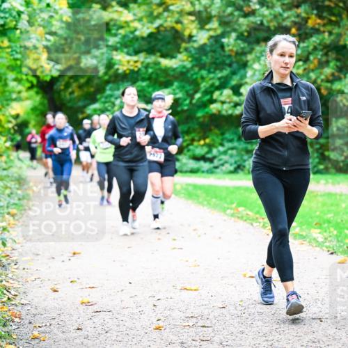 12.10.2025 - Bramfelder Halbmarathon 2025 Dr. Thomas Lammeyer http://msf.ph/oto/9349494 12.10.2025 10:31:01 Laufen  meine-sportfotos.de