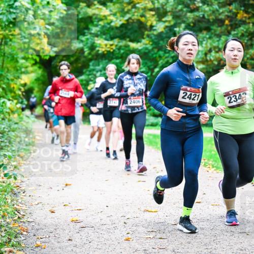 12.10.2025 - Bramfelder Halbmarathon 2025 Dr. Thomas Lammeyer http://msf.ph/oto/9349521 12.10.2025 10:31:05 Laufen 2569, 2743, 2406, 2421, 2343 meine-sportfotos.de