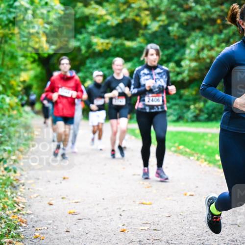 12.10.2025 - Bramfelder Halbmarathon 2025 Dr. Thomas Lammeyer http://msf.ph/oto/9349526 12.10.2025 10:31:06 Laufen 2406, 3, 2421, 2 meine-sportfotos.de