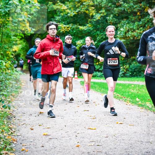 12.10.2025 - Bramfelder Halbmarathon 2025 Dr. Thomas Lammeyer http://msf.ph/oto/9349534 12.10.2025 10:31:07 Laufen 569, 2779, 2743, 2406 meine-sportfotos.de