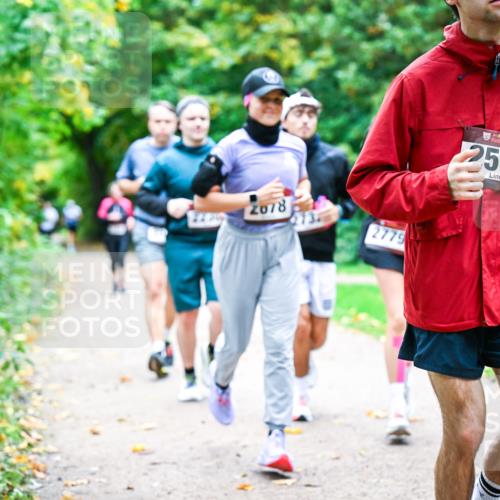 12.10.2025 - Bramfelder Halbmarathon 2025 Dr. Thomas Lammeyer http://msf.ph/oto/9349540 12.10.2025 10:31:09 Laufen 2078, 2779, 34, 2569 meine-sportfotos.de