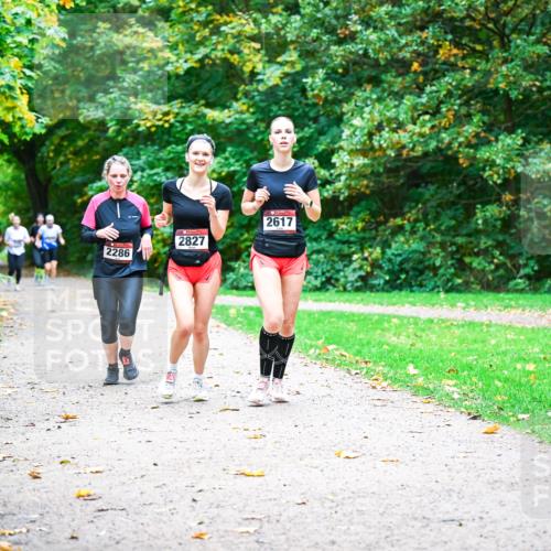 12.10.2025 - Bramfelder Halbmarathon 2025 Dr. Thomas Lammeyer http://msf.ph/oto/9349559 12.10.2025 10:31:14 Laufen 2286, 2827, 2617 meine-sportfotos.de