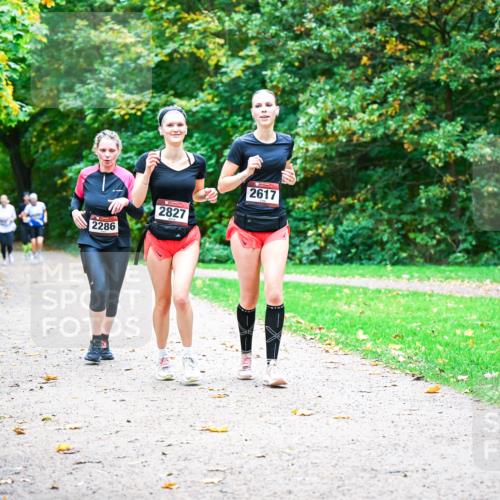 12.10.2025 - Bramfelder Halbmarathon 2025 Dr. Thomas Lammeyer http://msf.ph/oto/9349562 12.10.2025 10:31:14 Laufen 2286, 2827, 2617 meine-sportfotos.de