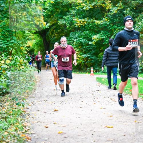 12.10.2025 - Bramfelder Halbmarathon 2025 Dr. Thomas Lammeyer http://msf.ph/oto/9349620 12.10.2025 10:31:28 Laufen 2224, 2662 meine-sportfotos.de