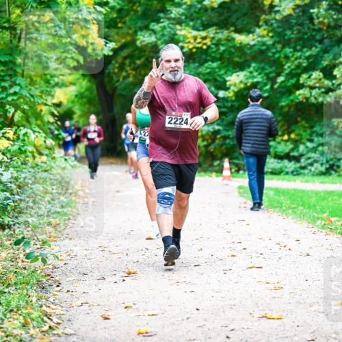 12.10.2025 - Bramfelder Halbmarathon 2025 Dr. Thomas Lammeyer http://msf.ph/oto/9349629 12.10.2025 10:31:29 Laufen 22, 2224 meine-sportfotos.de