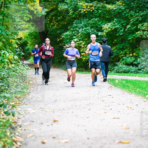 12.10.2025 - Bramfelder Halbmarathon 2025 Dr. Thomas Lammeyer http://msf.ph/oto/9349650 12.10.2025 10:31:34 Laufen 2937, 287, 2988, 2679 meine-sportfotos.de