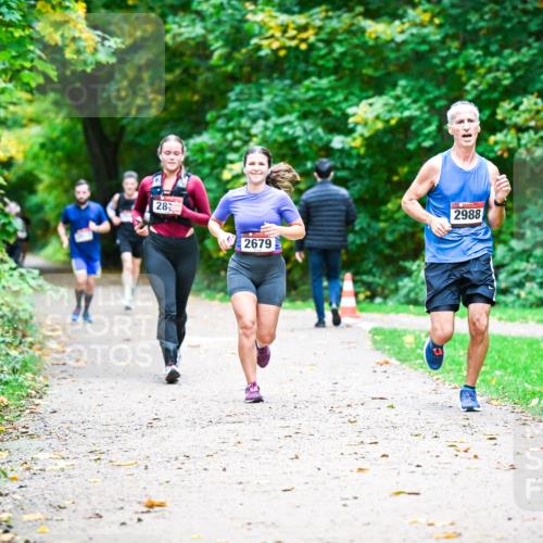 12.10.2025 - Bramfelder Halbmarathon 2025 Dr. Thomas Lammeyer http://msf.ph/oto/9349663 12.10.2025 10:31:35 Laufen 28, 2679, 2988 meine-sportfotos.de