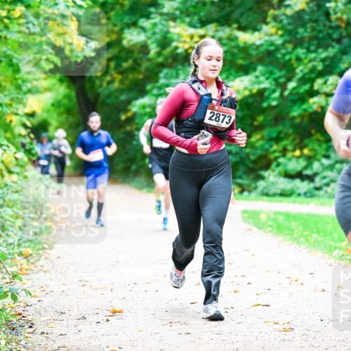 12.10.2025 - Bramfelder Halbmarathon 2025 Dr. Thomas Lammeyer http://msf.ph/oto/9349684 12.10.2025 10:31:39 Laufen 2873, 2679 meine-sportfotos.de