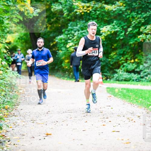 12.10.2025 - Bramfelder Halbmarathon 2025 Dr. Thomas Lammeyer http://msf.ph/oto/9349693 12.10.2025 10:31:40 Laufen 543, 2932 meine-sportfotos.de