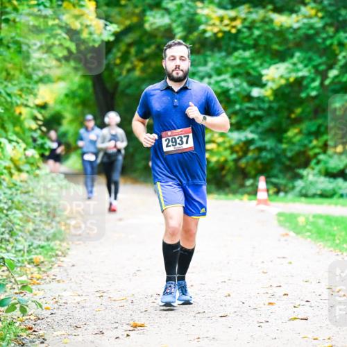 12.10.2025 - Bramfelder Halbmarathon 2025 Dr. Thomas Lammeyer http://msf.ph/oto/9349708 12.10.2025 10:31:43 Laufen 2937 meine-sportfotos.de