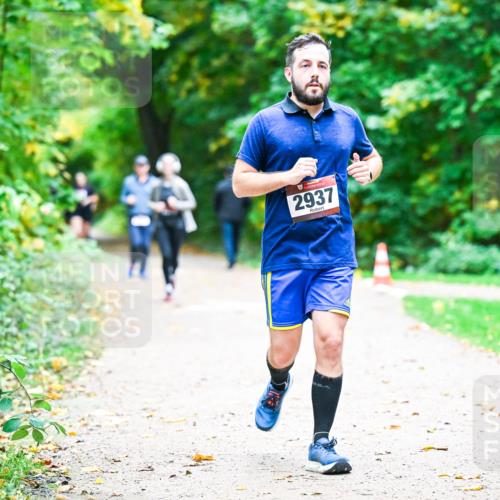 12.10.2025 - Bramfelder Halbmarathon 2025 Dr. Thomas Lammeyer http://msf.ph/oto/9349712 12.10.2025 10:31:44 Laufen 2937 meine-sportfotos.de