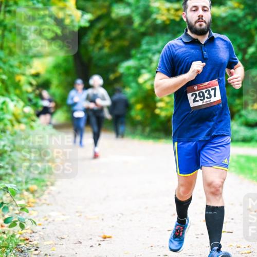 12.10.2025 - Bramfelder Halbmarathon 2025 Dr. Thomas Lammeyer http://msf.ph/oto/9349717 12.10.2025 10:31:44 Laufen 2937 meine-sportfotos.de