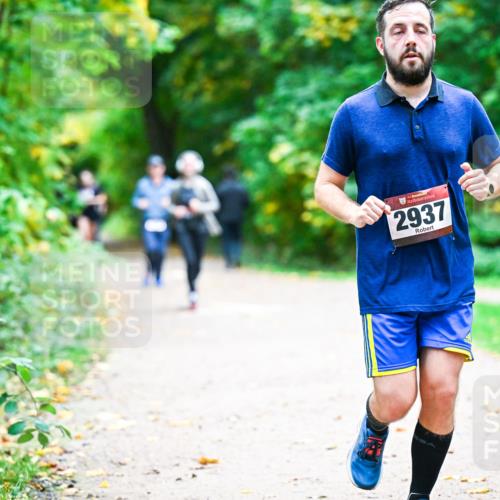 12.10.2025 - Bramfelder Halbmarathon 2025 Dr. Thomas Lammeyer http://msf.ph/oto/9349718 12.10.2025 10:31:45 Laufen 34, 2937 meine-sportfotos.de