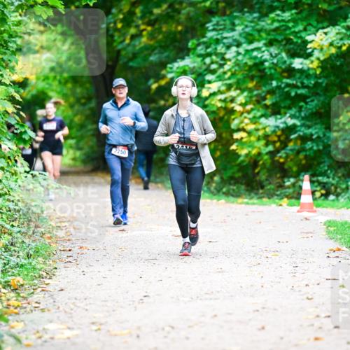 12.10.2025 - Bramfelder Halbmarathon 2025 Dr. Thomas Lammeyer http://msf.ph/oto/9349724 12.10.2025 10:31:47 Laufen 2250, 4417 meine-sportfotos.de