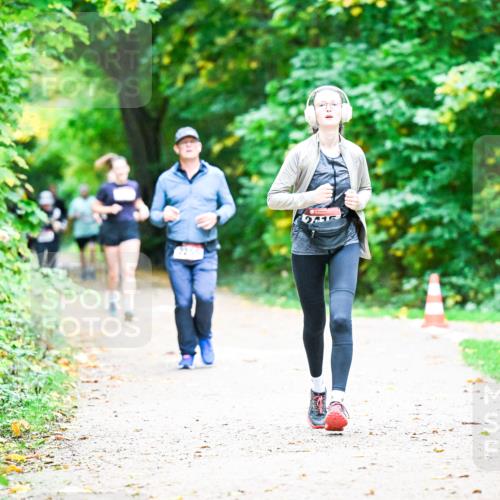 12.10.2025 - Bramfelder Halbmarathon 2025 Dr. Thomas Lammeyer http://msf.ph/oto/9349732 12.10.2025 10:31:49 Laufen  meine-sportfotos.de