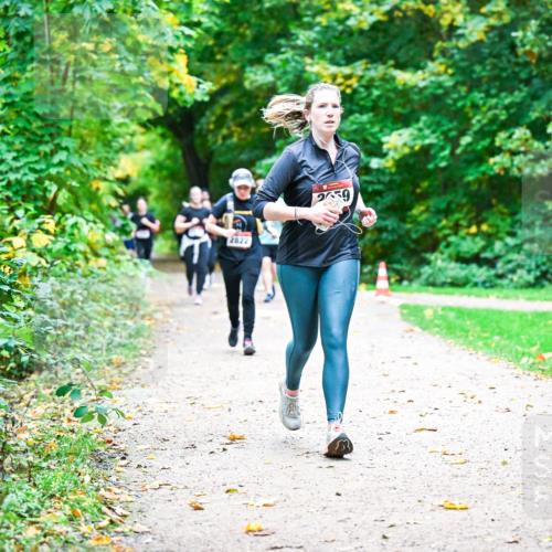 12.10.2025 - Bramfelder Halbmarathon 2025 Dr. Thomas Lammeyer http://msf.ph/oto/9349790 12.10.2025 10:32:00 Laufen 2822 meine-sportfotos.de
