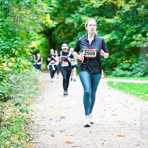 12.10.2025 - Bramfelder Halbmarathon 2025 Dr. Thomas Lammeyer http://msf.ph/oto/9349792 12.10.2025 10:32:01 Laufen 2822, 2959 meine-sportfotos.de