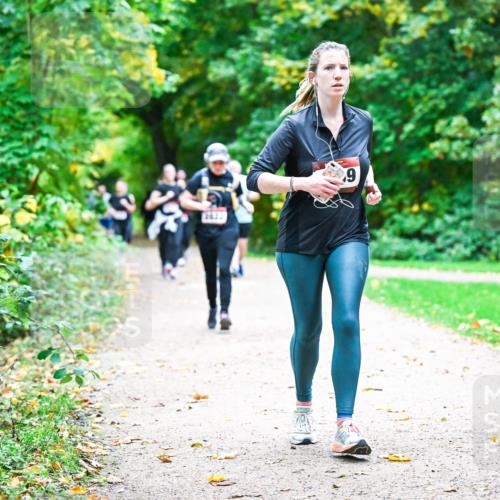 12.10.2025 - Bramfelder Halbmarathon 2025 Dr. Thomas Lammeyer http://msf.ph/oto/9349795 12.10.2025 10:32:01 Laufen 2833, 9 meine-sportfotos.de