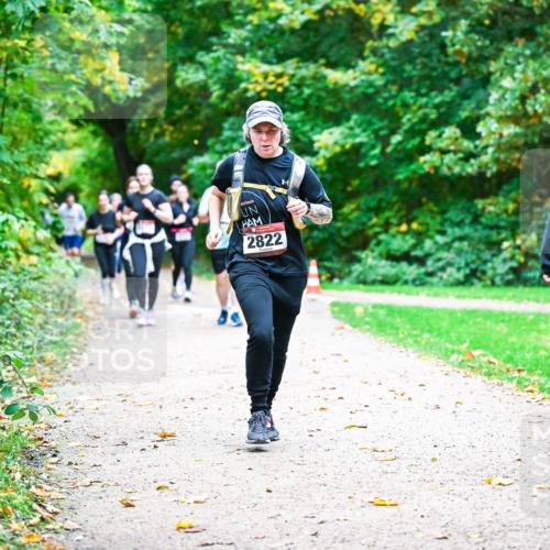 12.10.2025 - Bramfelder Halbmarathon 2025 Dr. Thomas Lammeyer http://msf.ph/oto/9349811 12.10.2025 10:32:03 Laufen 2822 meine-sportfotos.de