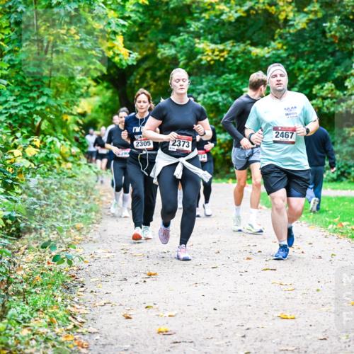 12.10.2025 - Bramfelder Halbmarathon 2025 Dr. Thomas Lammeyer http://msf.ph/oto/9349837 12.10.2025 10:32:08 Laufen 2305, 2373, 74, 2467 meine-sportfotos.de